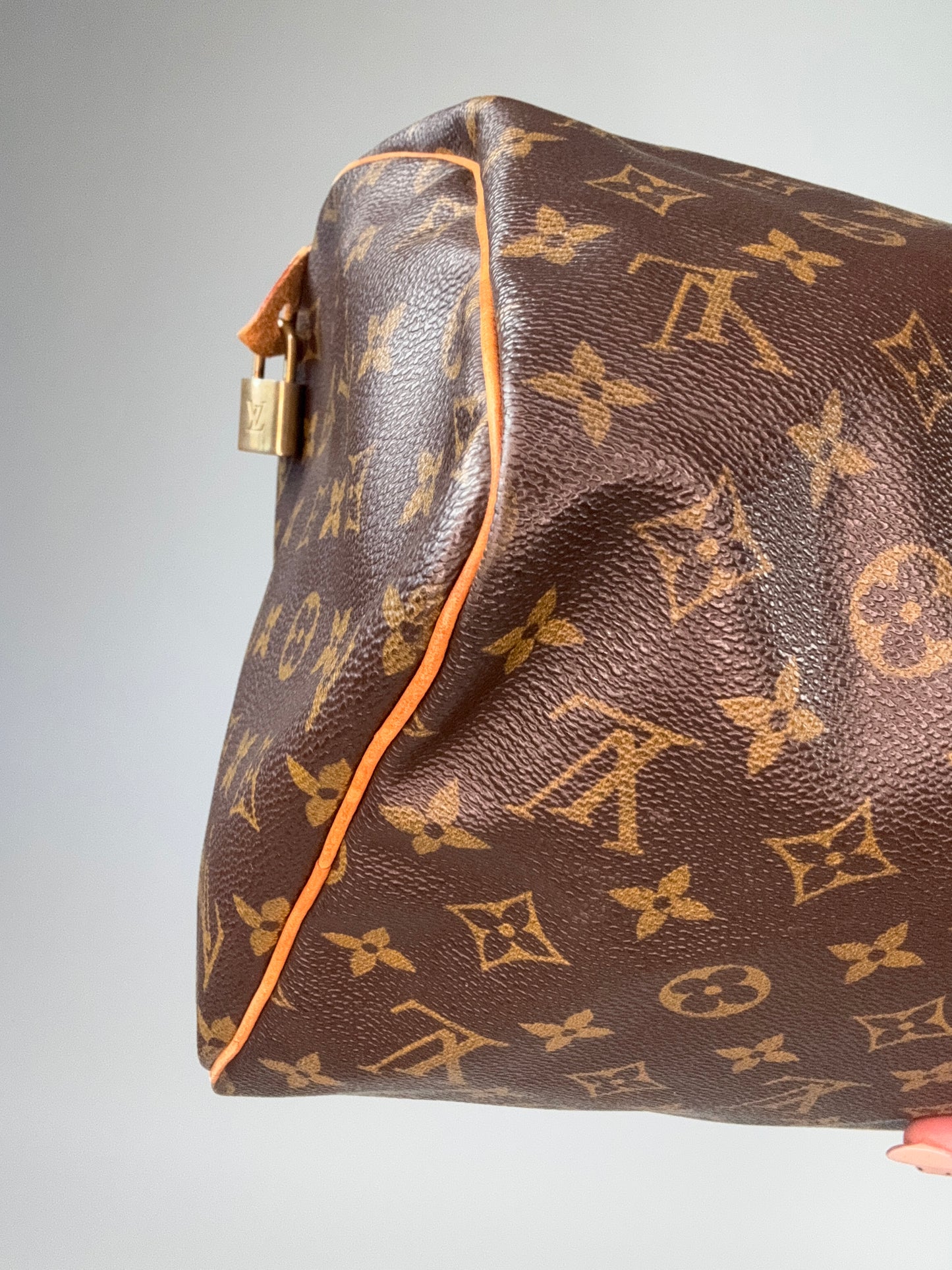 Louis Vuitton Vintage Monogram Speedy 30