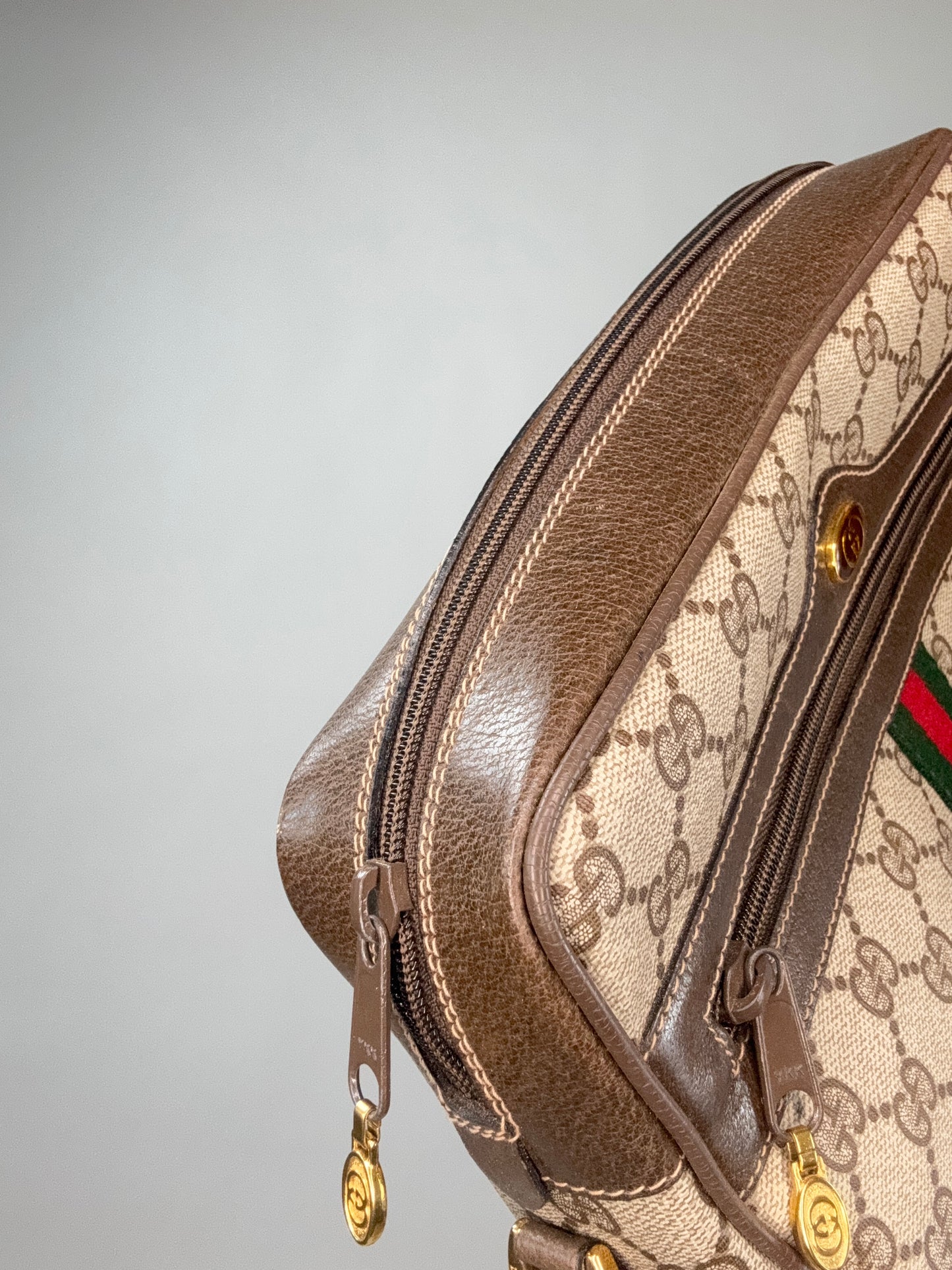 Gucci Sherry Line Vintage Supreme Crossbody Medium