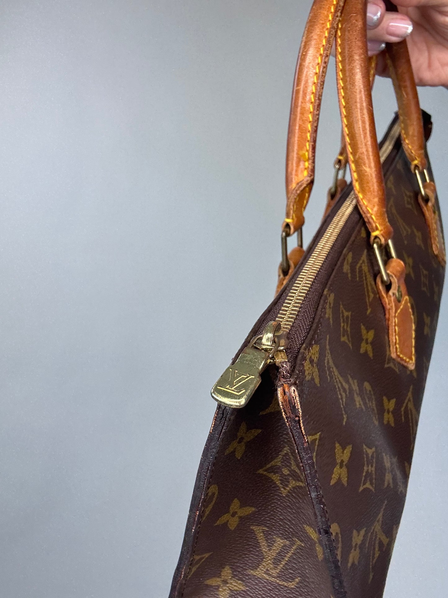 Louis Vuitton Vintage Monogram Tringle Sac