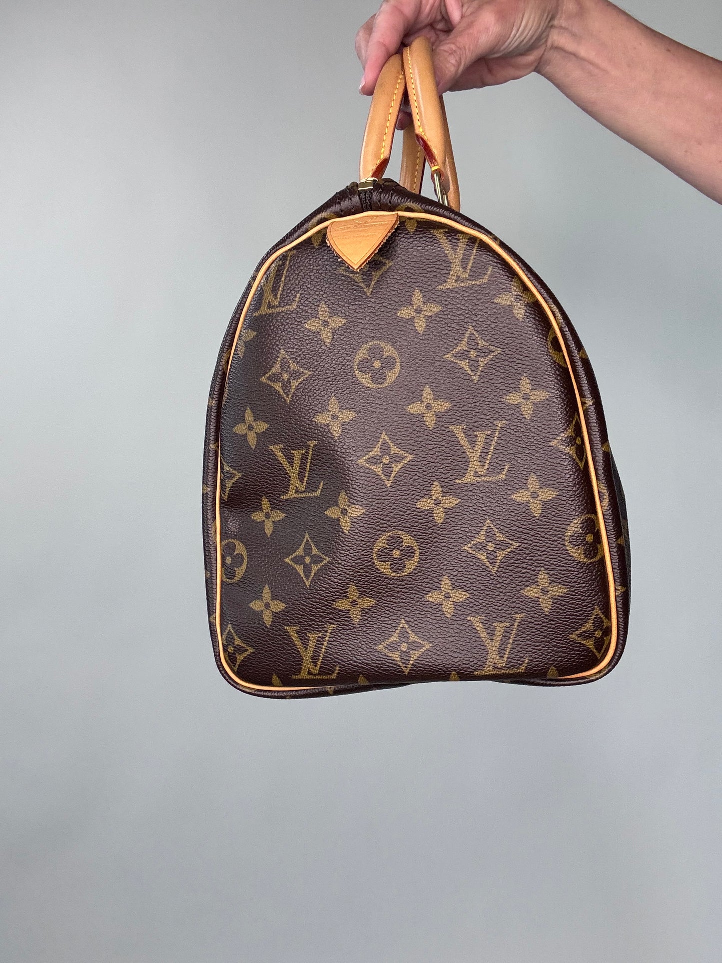 Louis Vuitton Vintage Monogram Speedy 30
