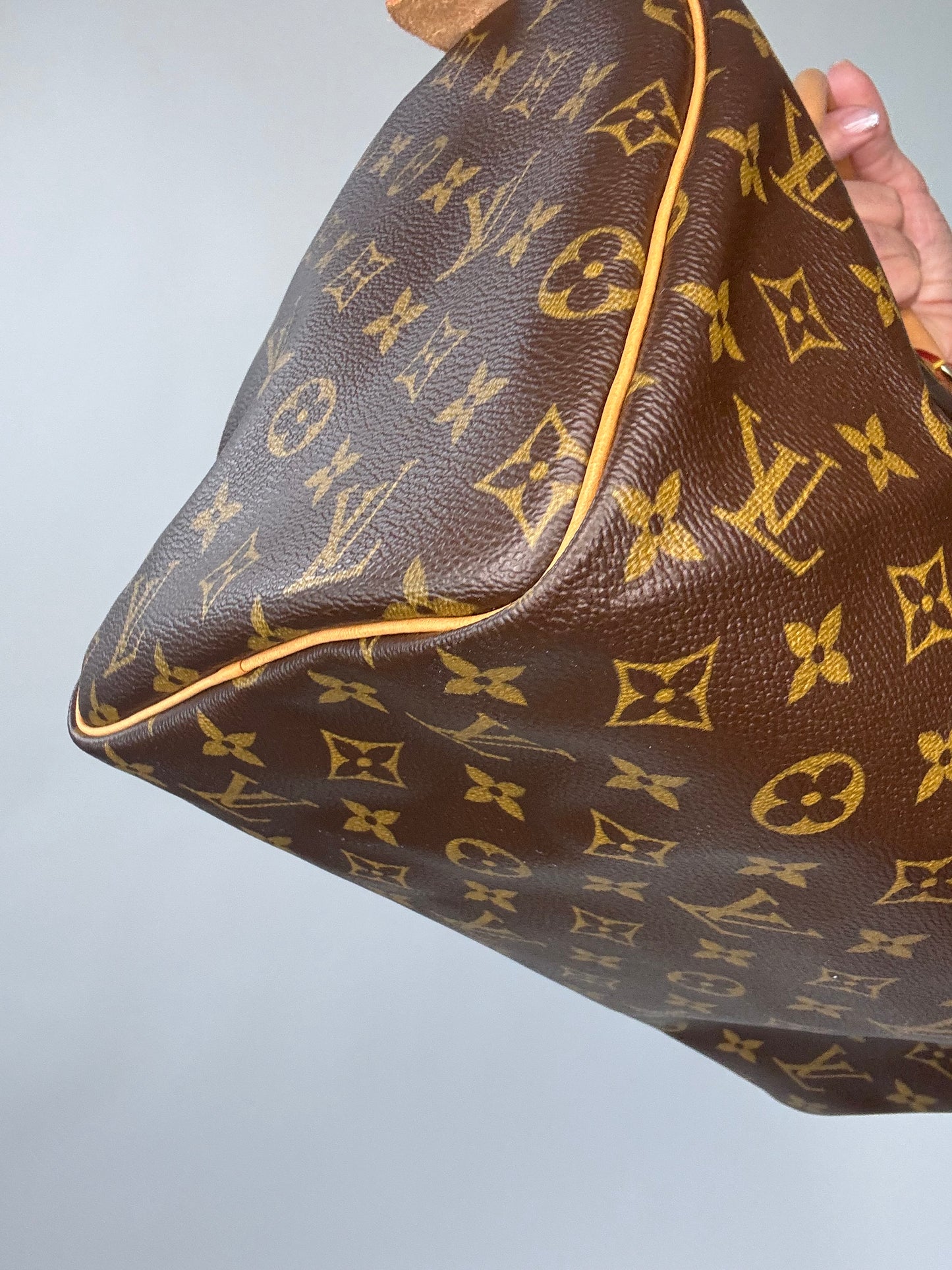Louis Vuitton Vintage Monogram Speedy 30