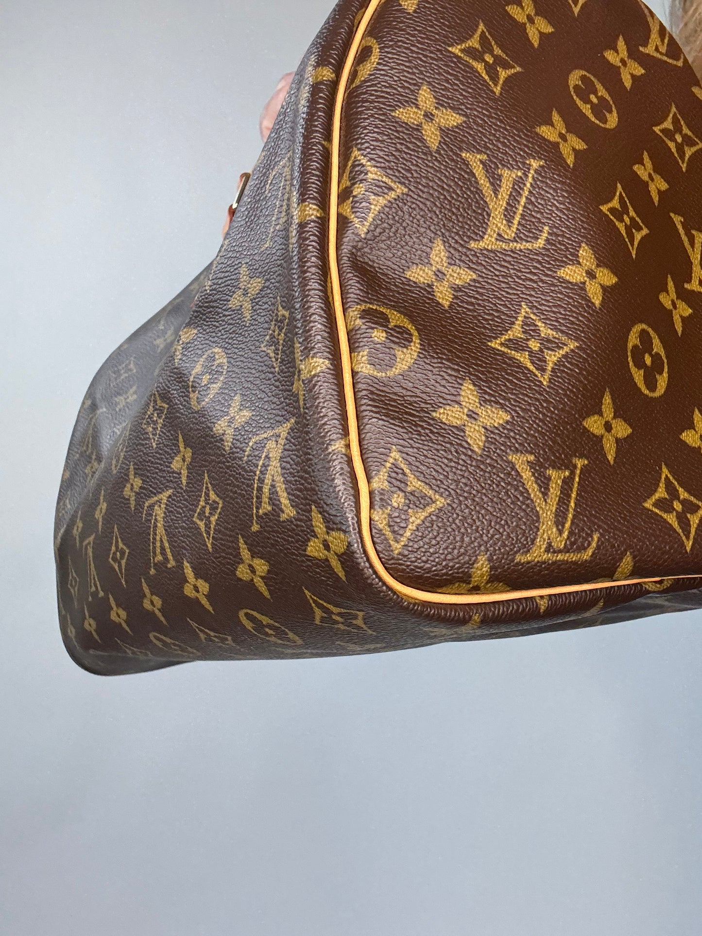 Louis Vuitton Vintage Monogram Speedy 30