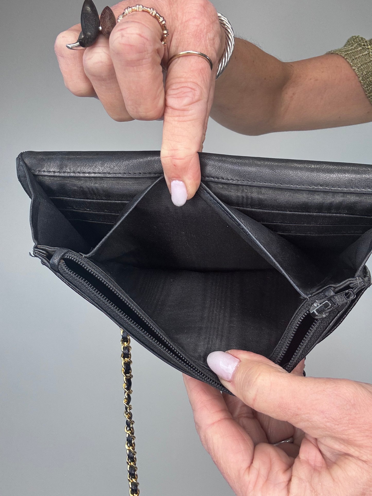 Chanel Caviar COCO Mark Wallet On Chain