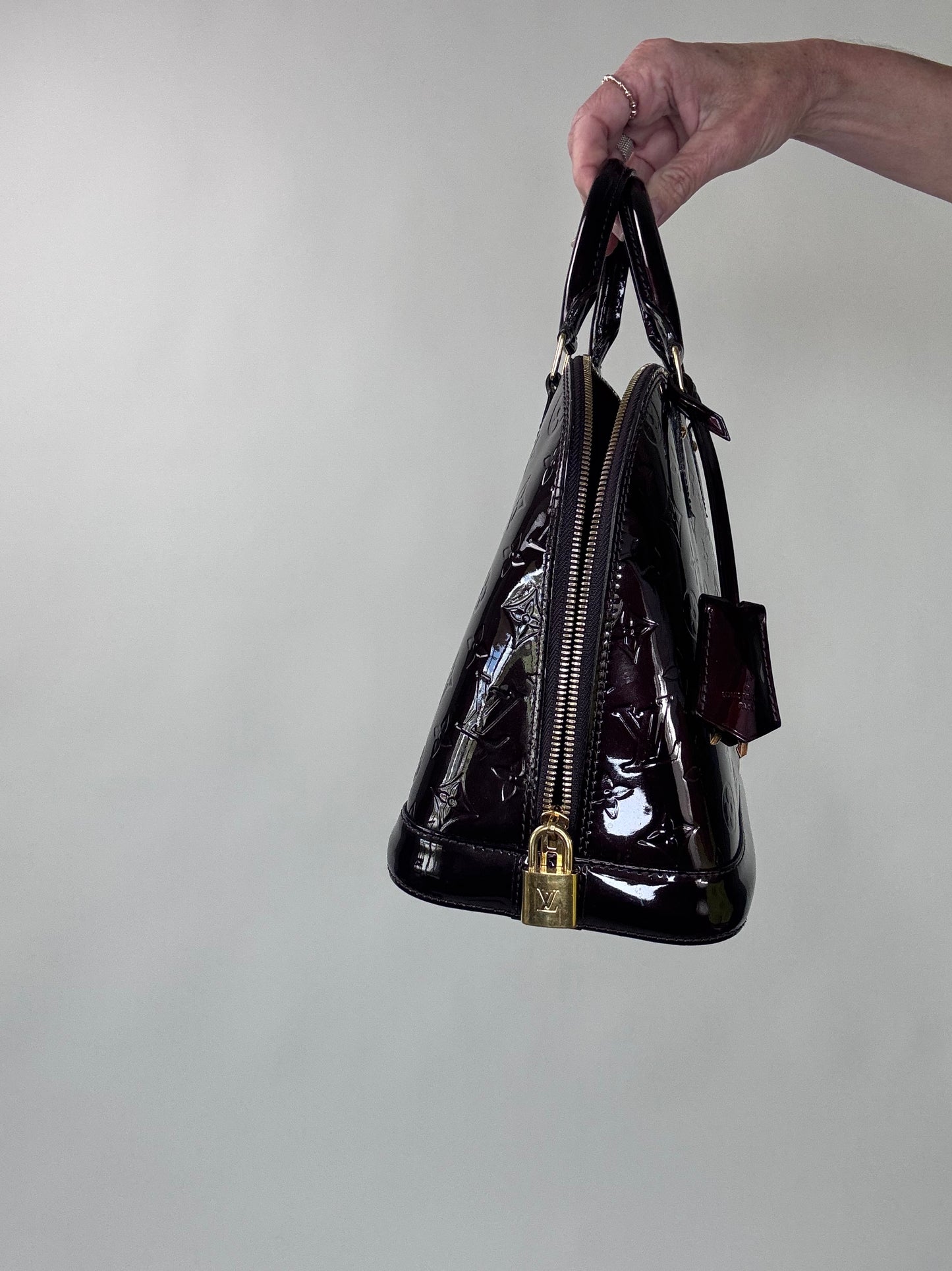Louis Vuitton Alma GM Vernis Burgundy