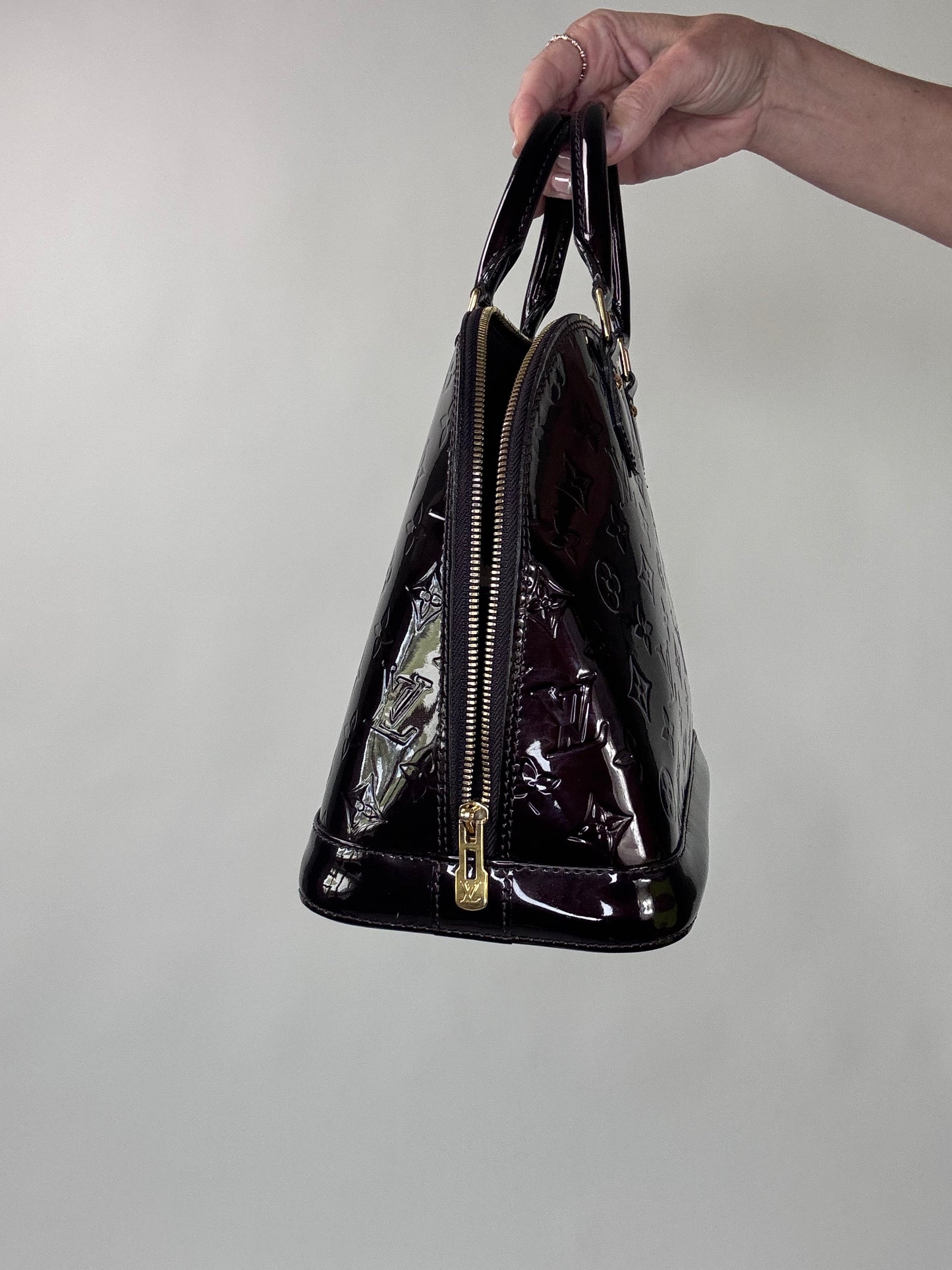 Louis Vuitton Alma GM Vernis Burgundy