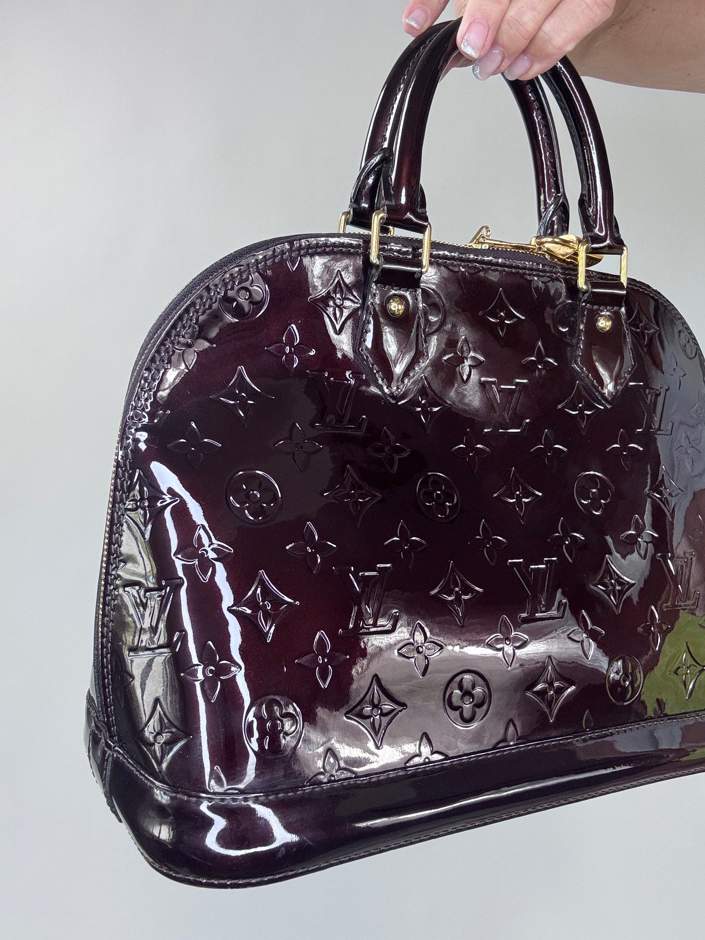 Louis Vuitton Alma GM Vernis Burgundy