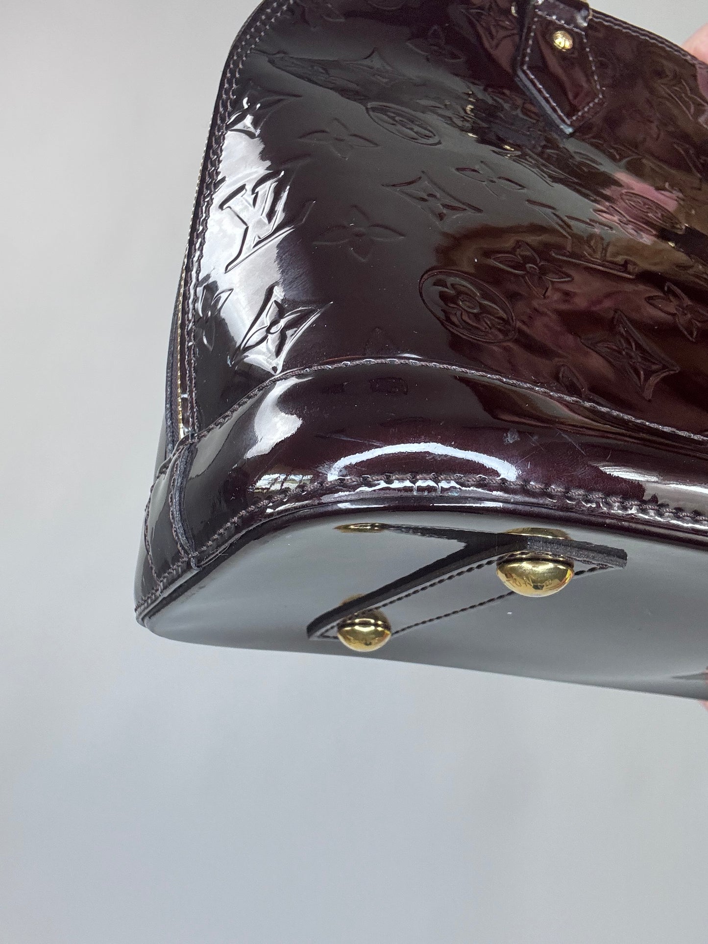 Louis Vuitton Alma GM Vernis Burgundy