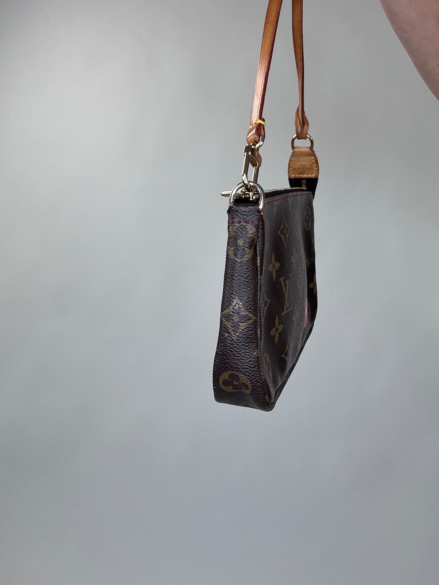 Louise Vuitton Takashi Murakami Cherry Pochette
