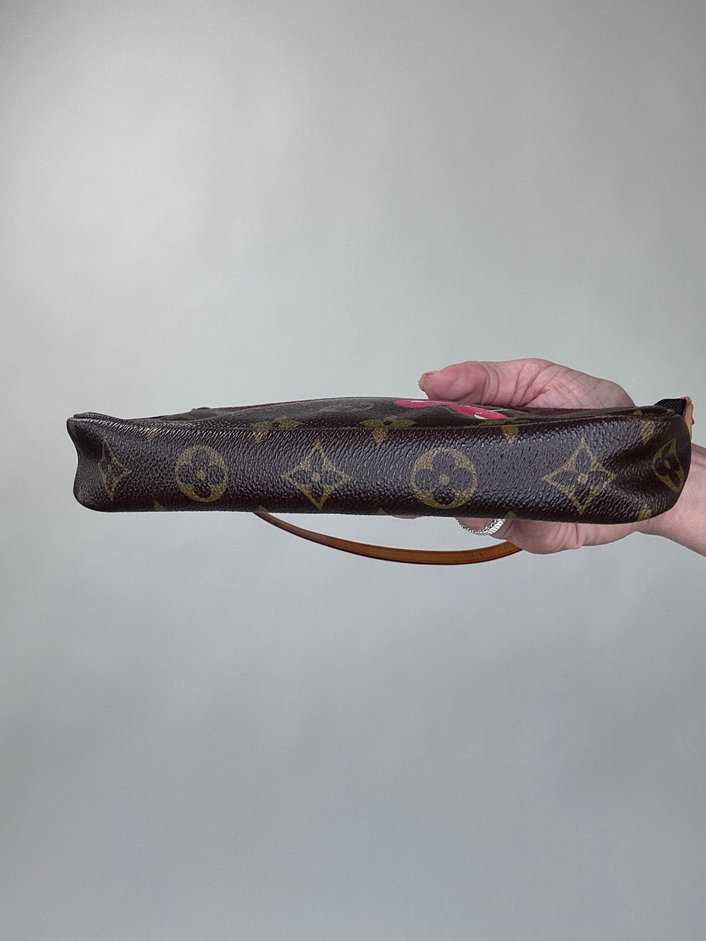 Louise Vuitton Takashi Murakami Cherry Pochette