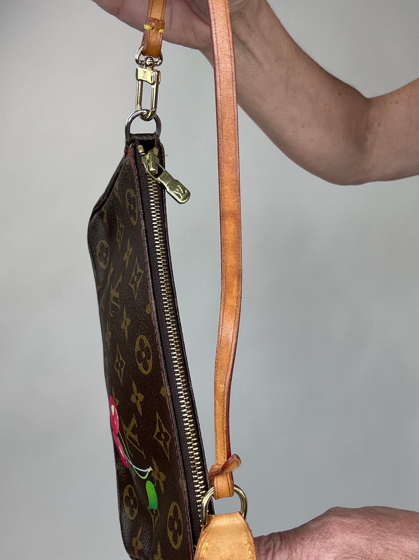 Louise Vuitton Takashi Murakami Cherry Pochette