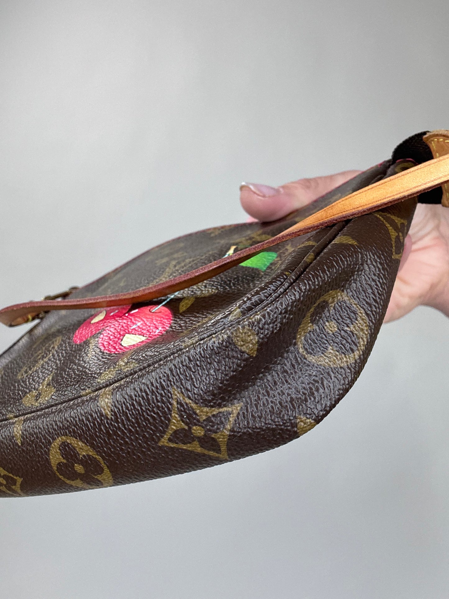 Louise Vuitton Takashi Murakami Cherry Pochette