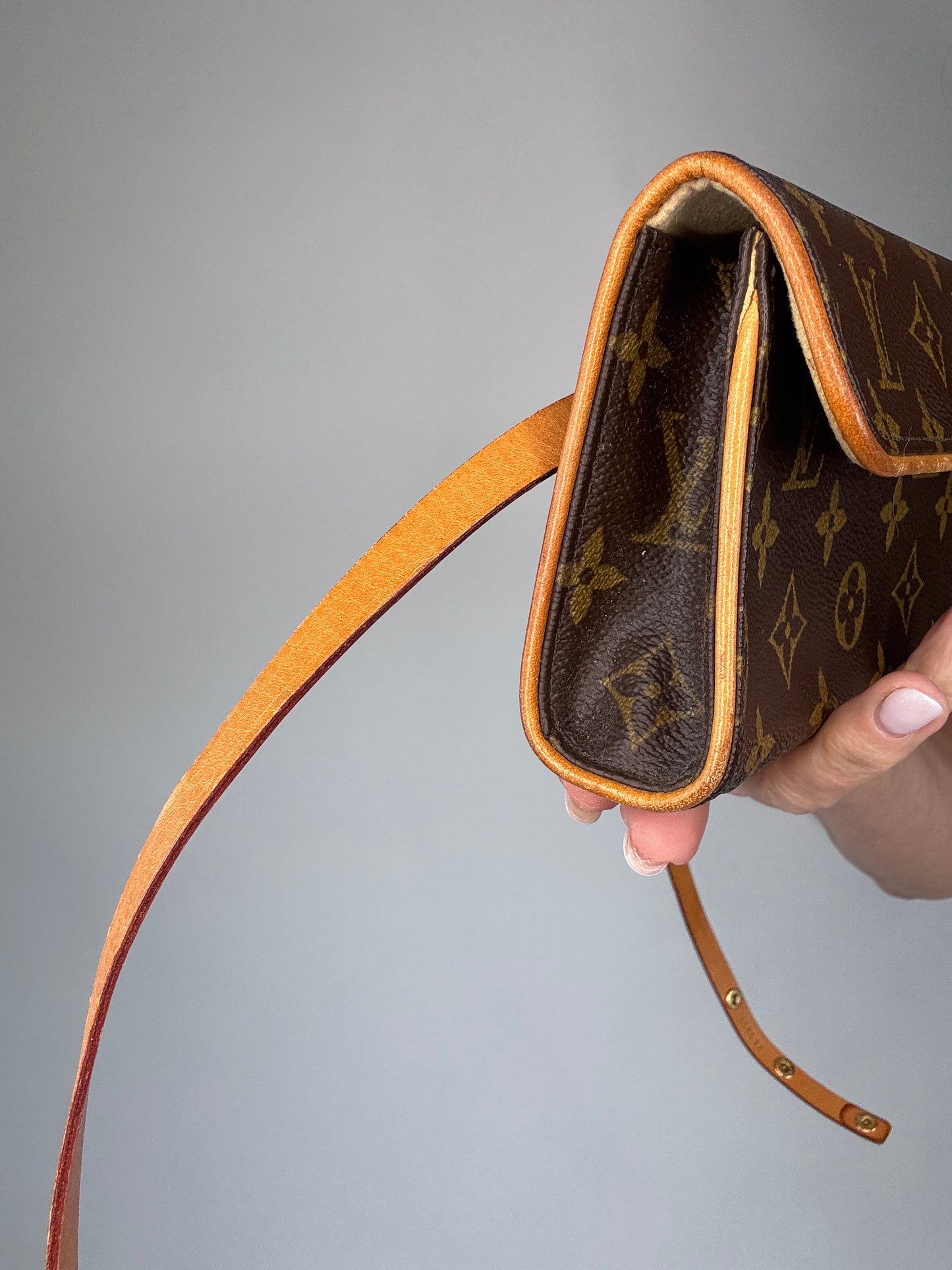 Louis Vuitton Florentine Vintage Belt Bag