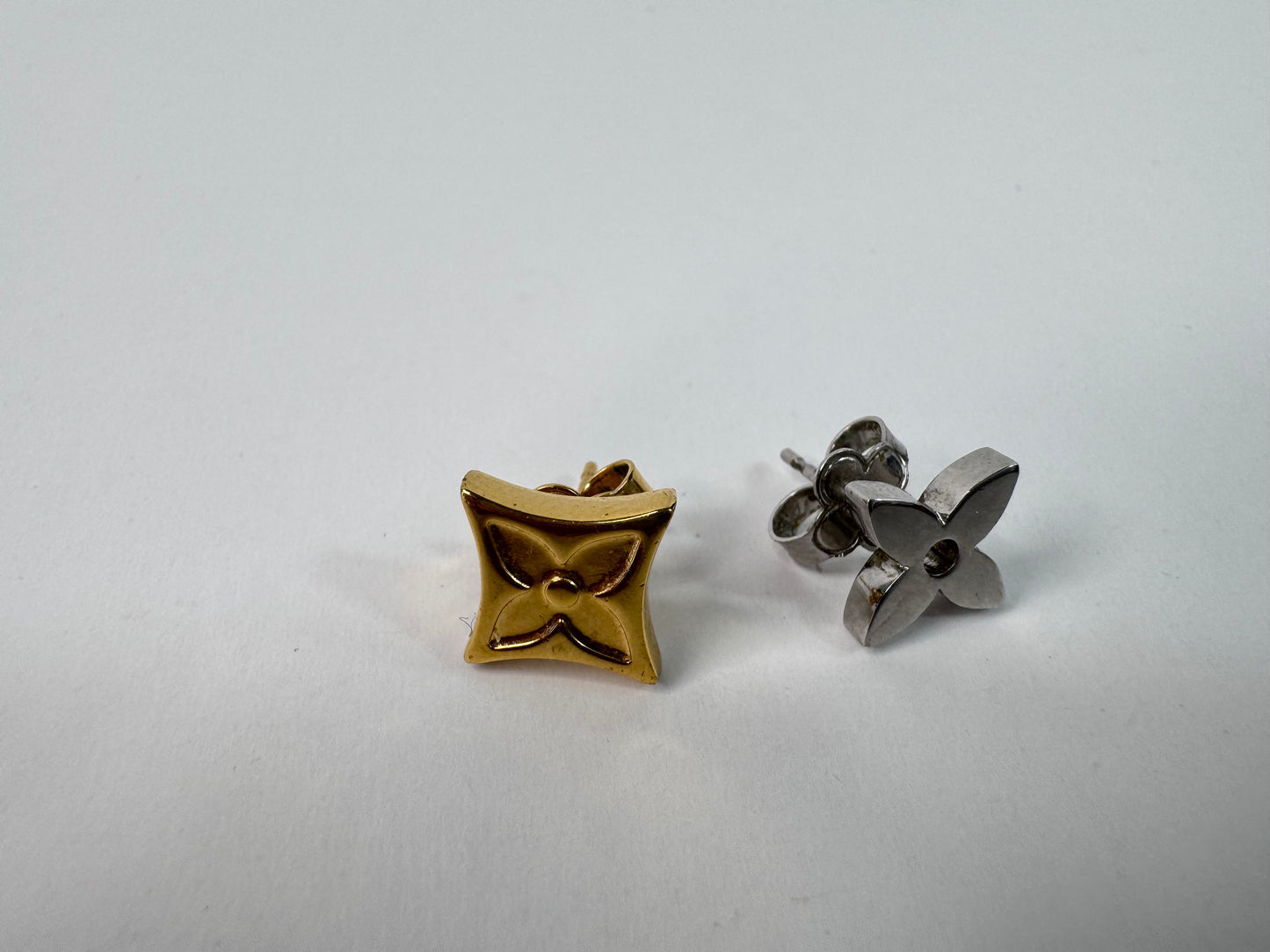 Louis Vuitton Bookie LV Gold Silver Hardware
