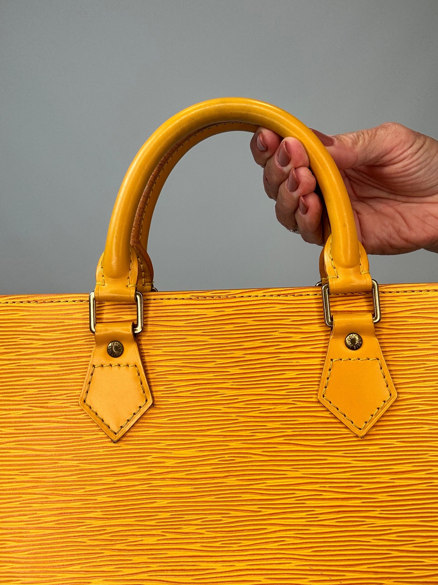 Louis Vuitton Epi Triangle Sac-Yellow