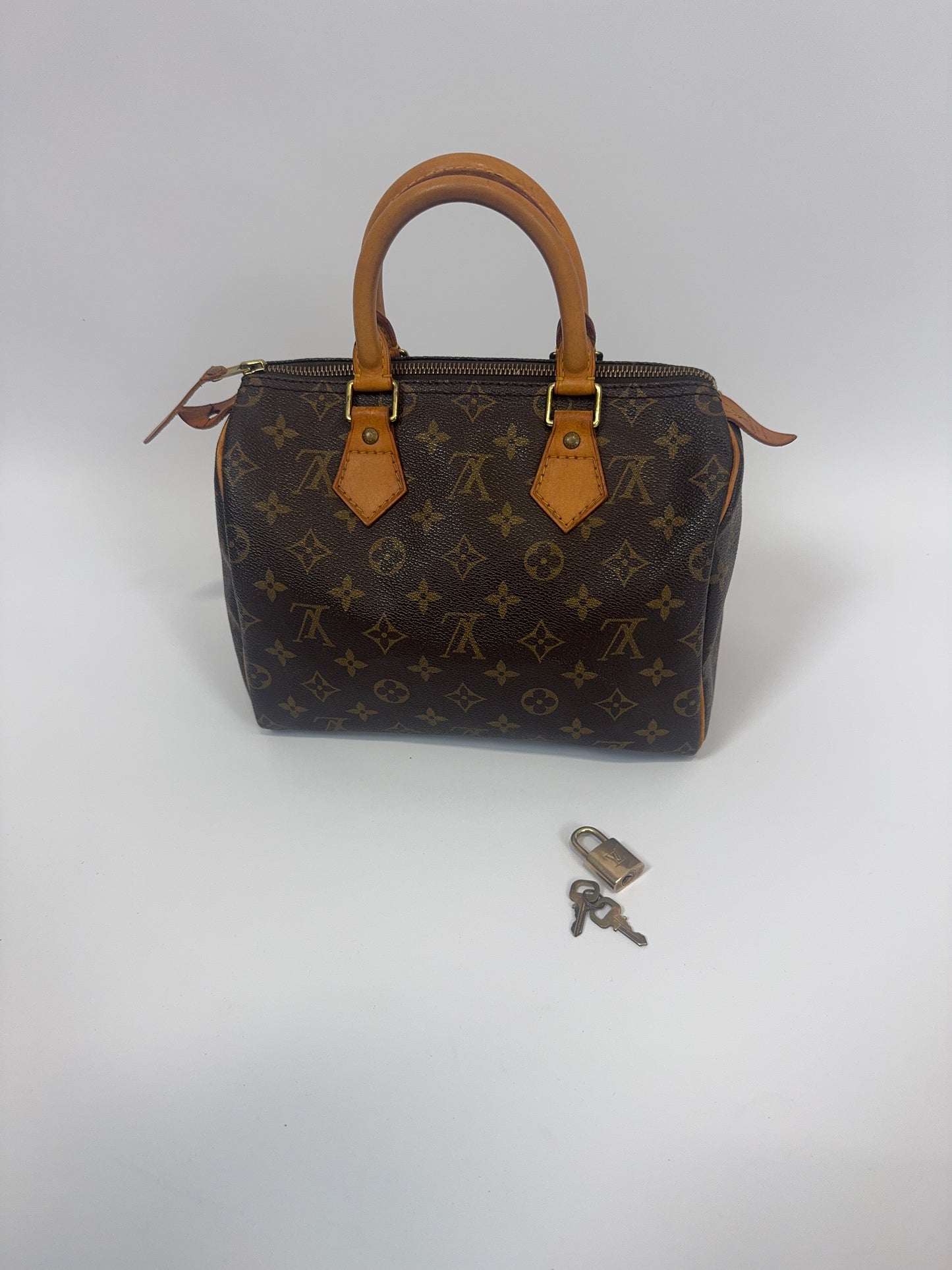 Louis Vuitton Monogram Canvas Speedy 25 - Vintage