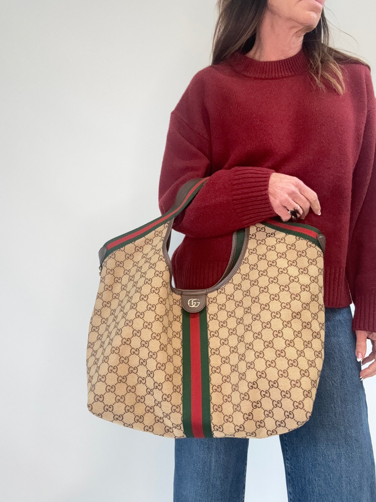 Gucci Giglio Large GG Canvas Tote Bag modeled 2
