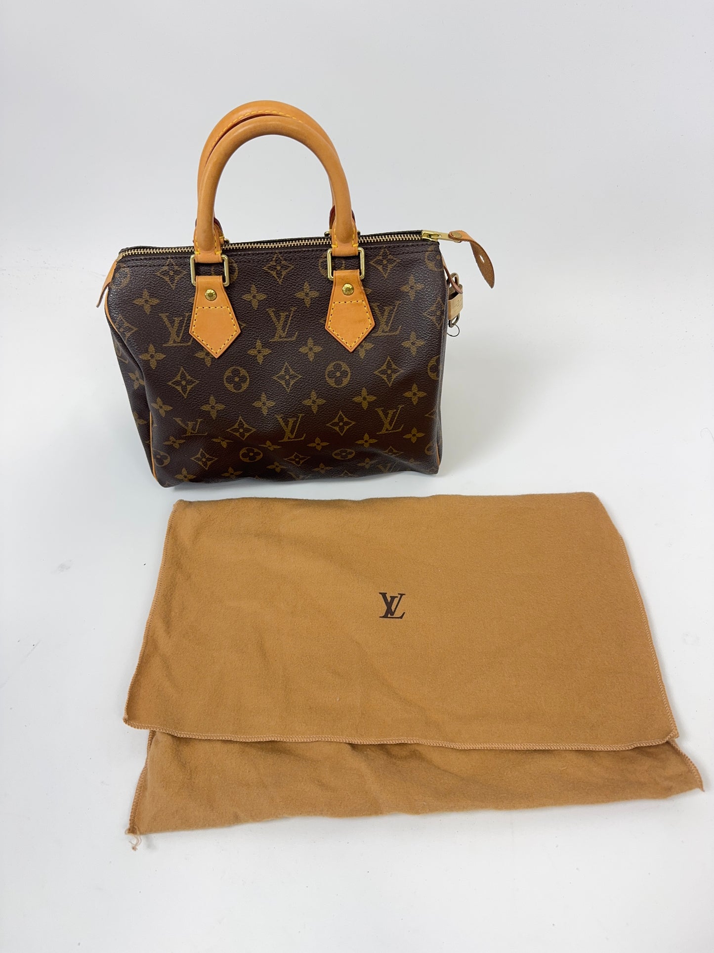 Louis Vuitton Monogram Canvas Speedy 25 – 2002 with dust bag