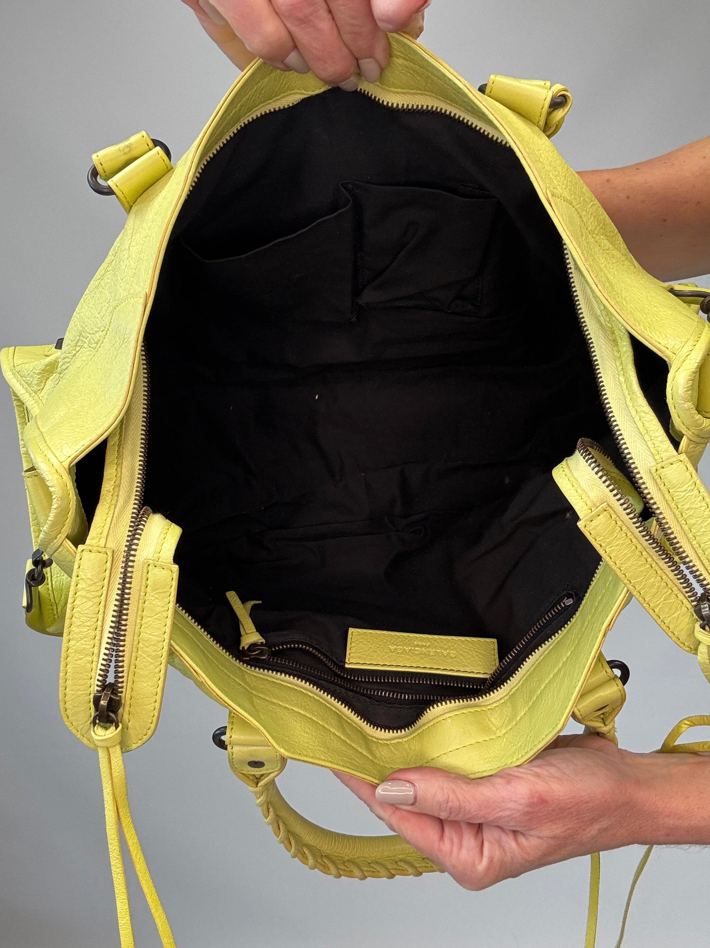 Balenciaga Agneau Classic Hardware Part Time Bag - Yellow