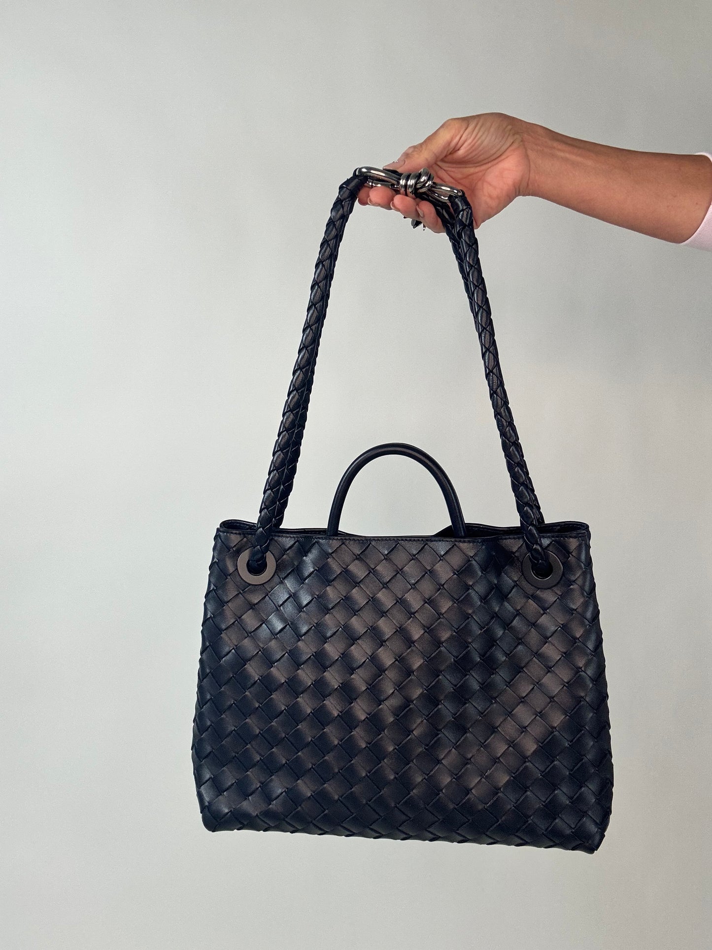 Bottega Veneta Andiamo Medium - Navy