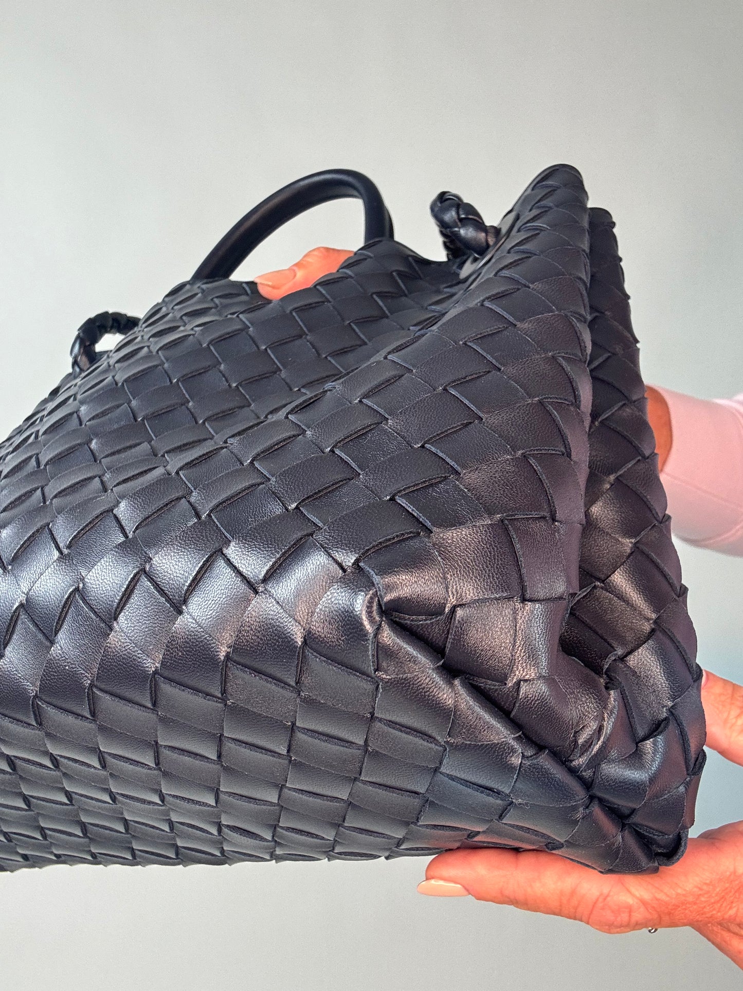 Bottega Veneta Andiamo Medium - Navy