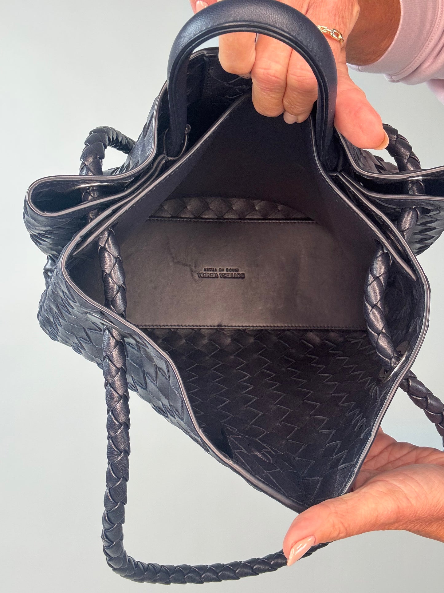 Bottega Veneta Andiamo Medium - Navy