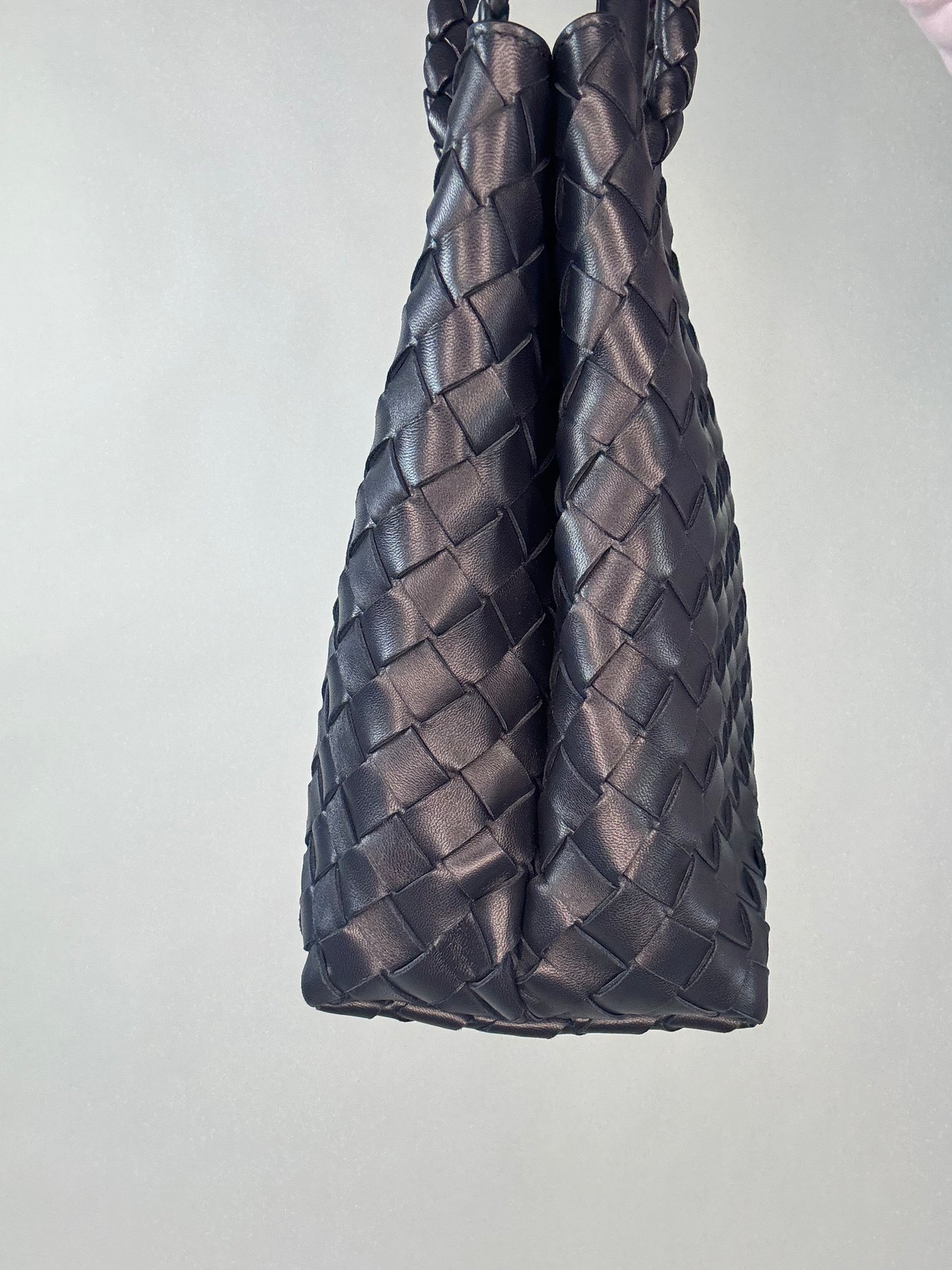 Bottega Veneta Andiamo Medium - Navy