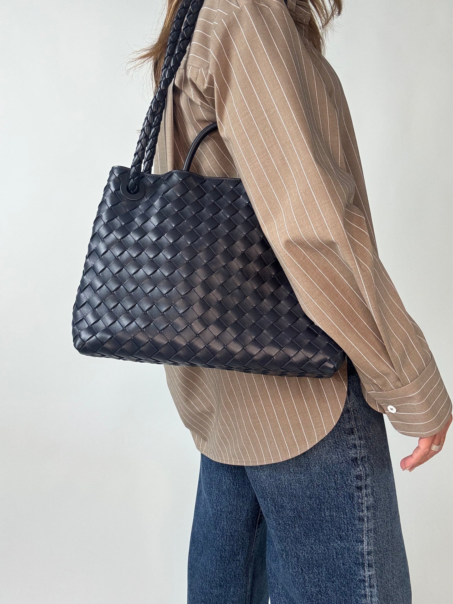 Bottega Veneta Andiamo Medium - Navy