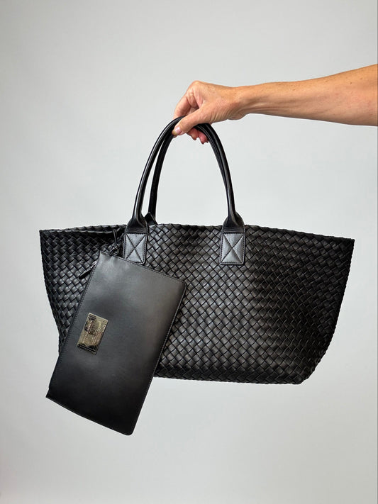 Bottega Veneta Nappa Intrecciato Cabat MM  - Black