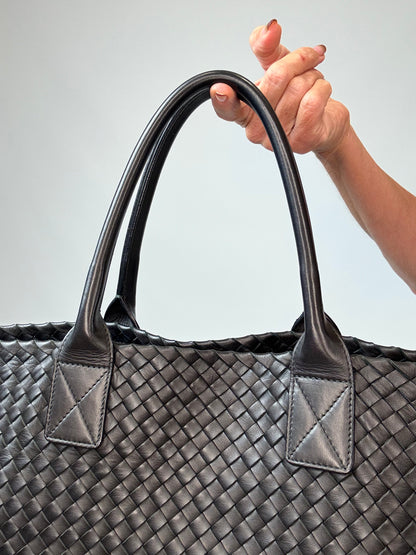 Bottega Veneta Nappa Intrecciato Cabat MM  - Black