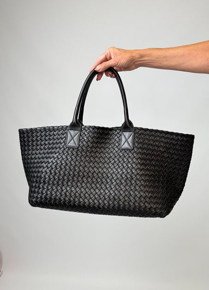 Bottega Veneta Nappa Intrecciato Cabat MM  - Black
