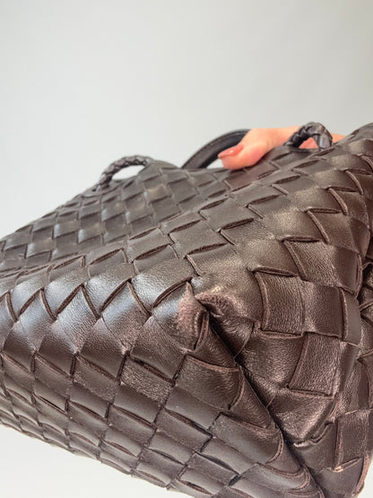 Bottega Veneta Small Andiamo - Brown