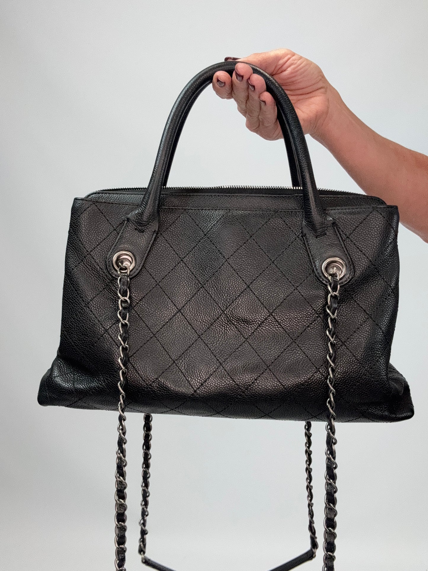 Chanel Grained Vegetal Calfskin Urban Shopping Tote - Black