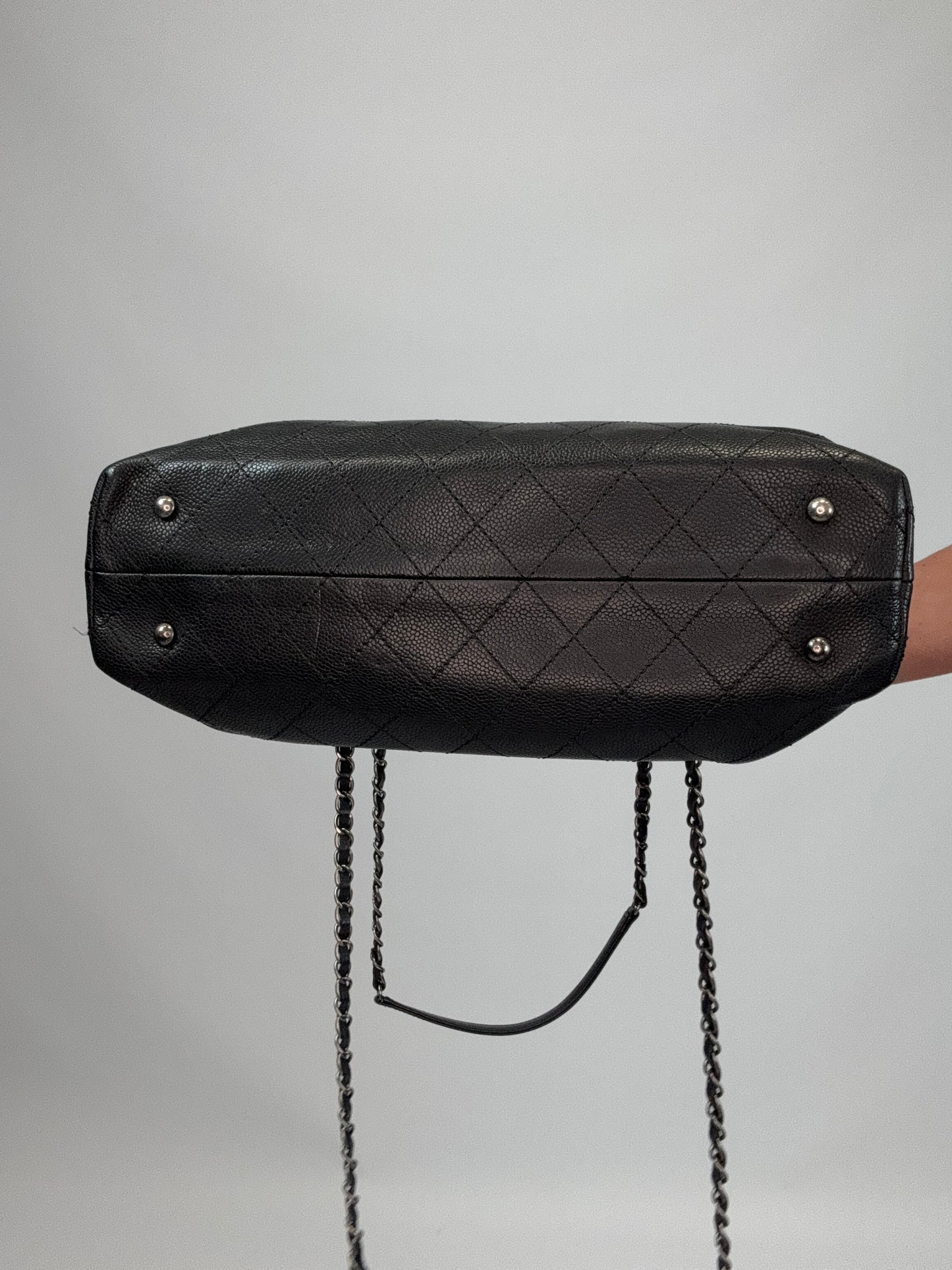 Chanel Grained Vegetal Calfskin Urban Shopping Tote - Black