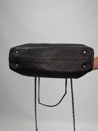 Chanel Grained Vegetal Calfskin Urban Shopping Tote - Black