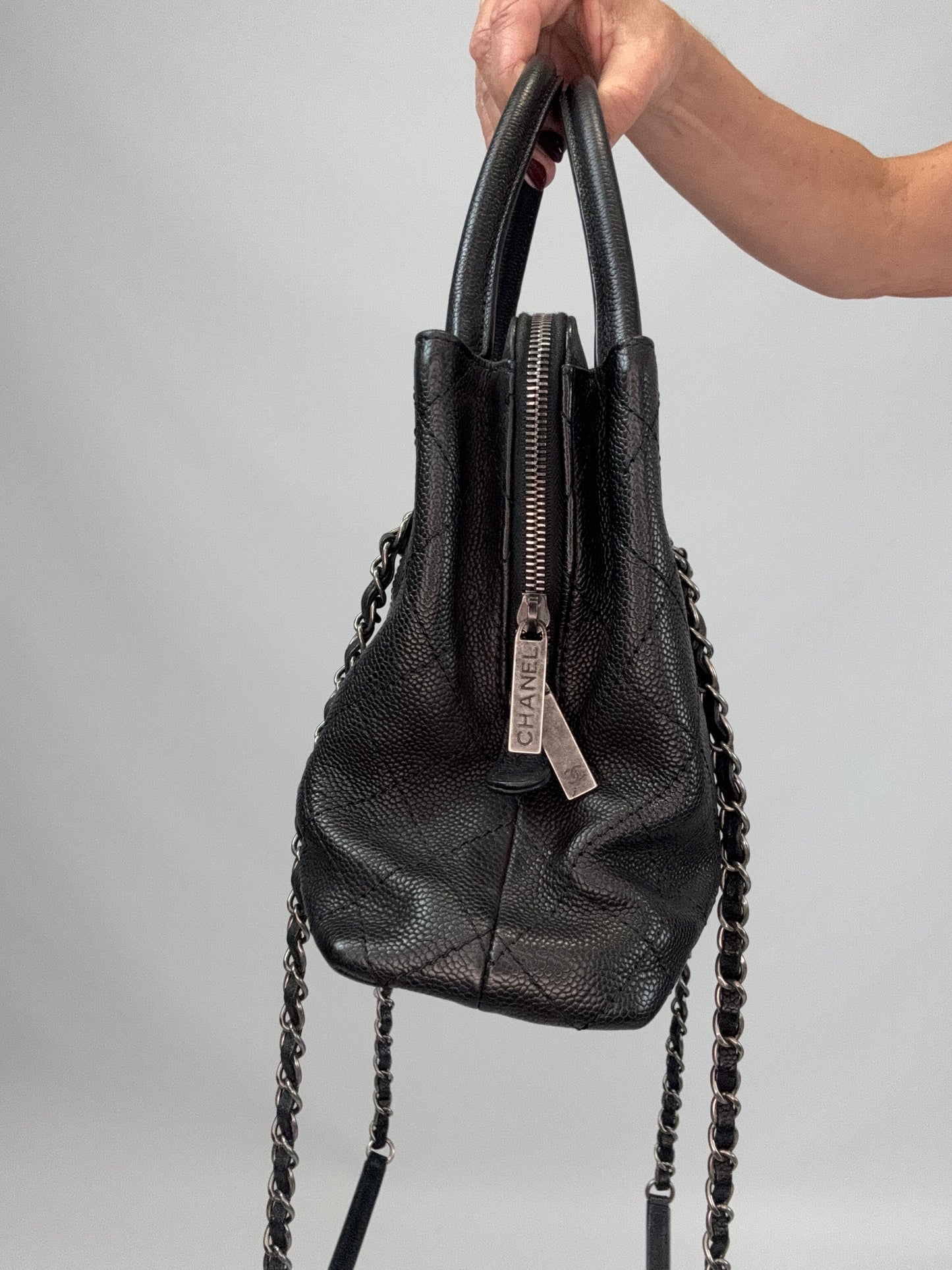 Chanel Grained Vegetal Calfskin Urban Shopping Tote - Black