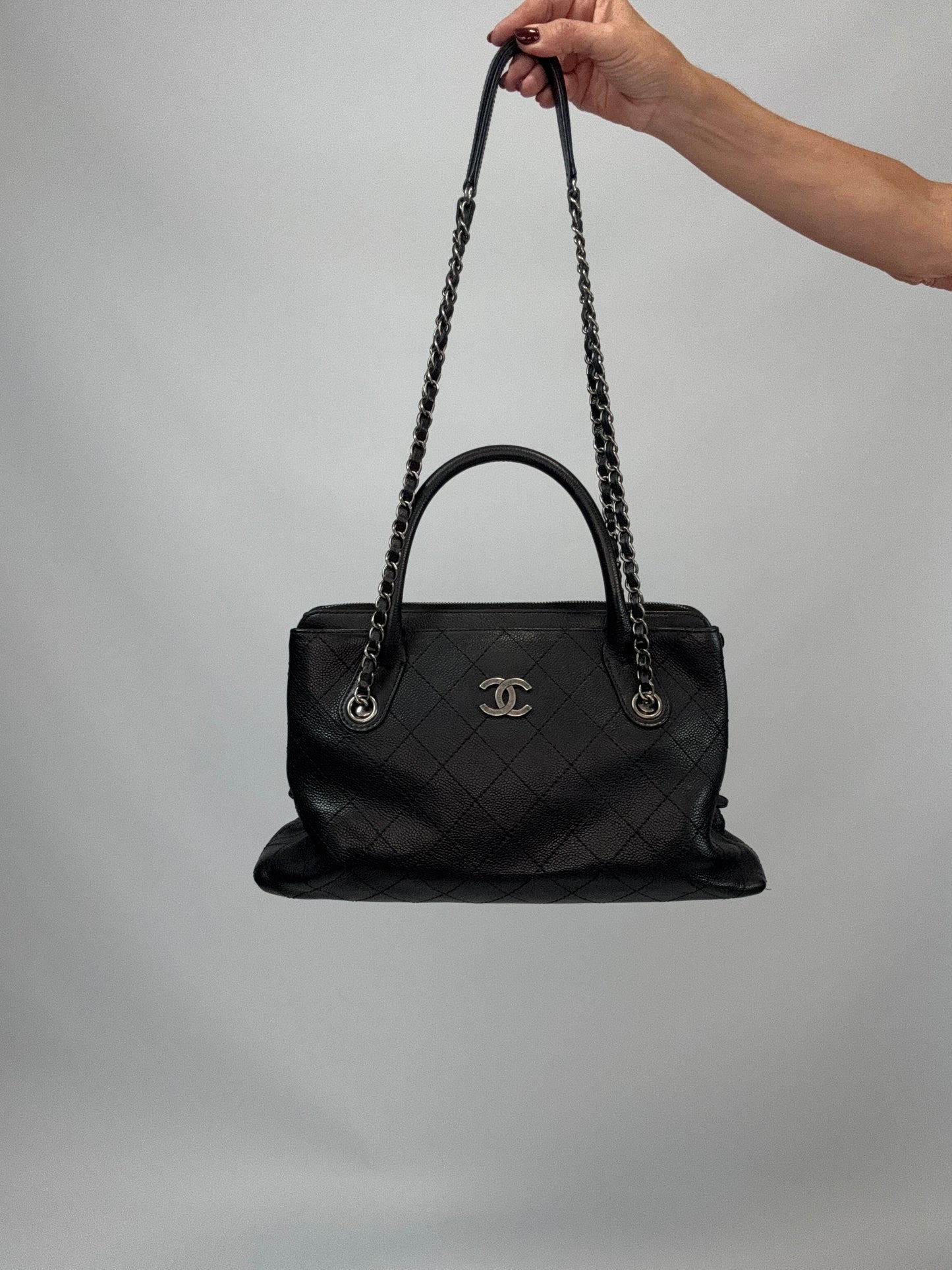 Chanel Grained Vegetal Calfskin Urban Shopping Tote - Black