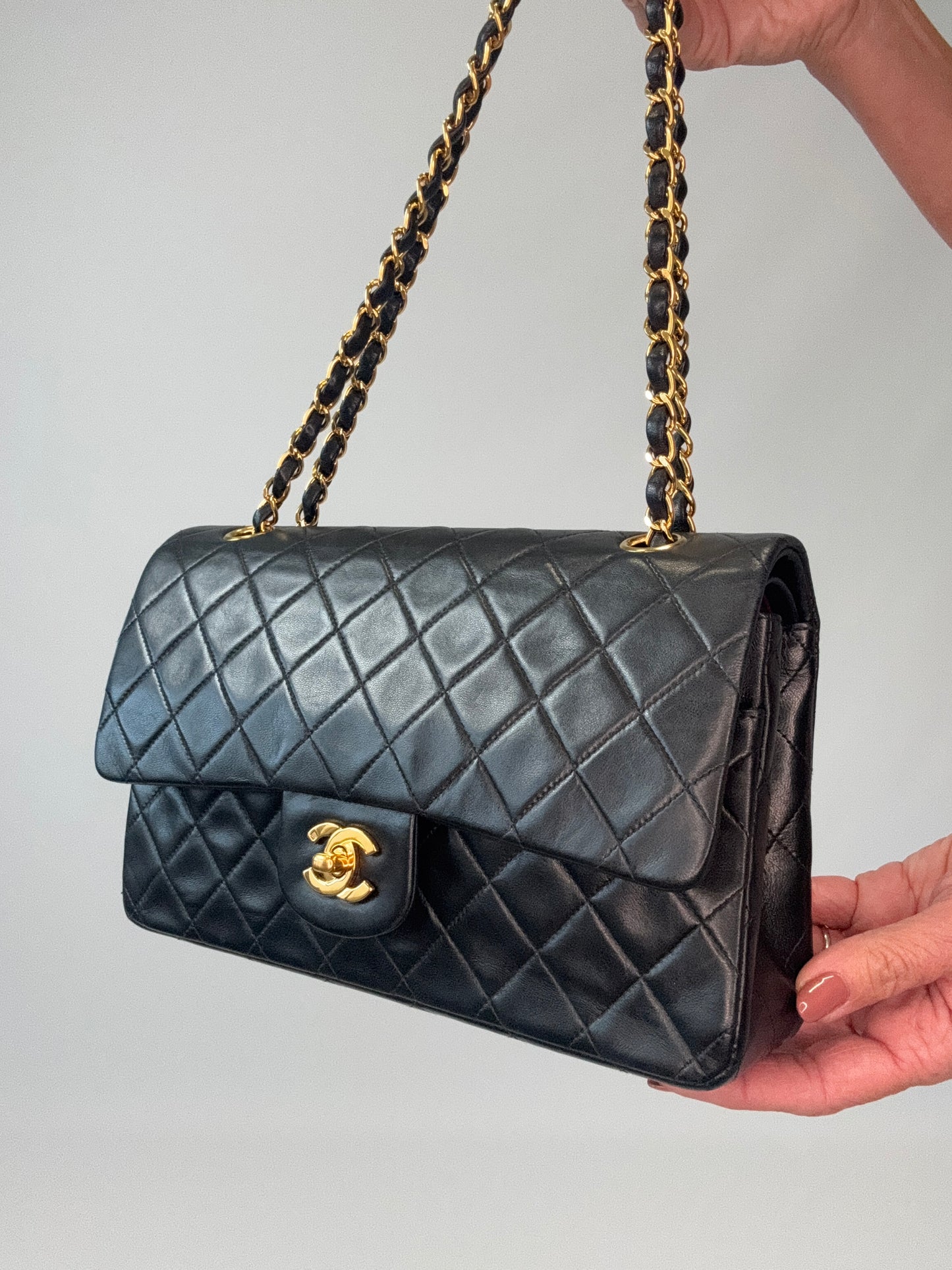 Chanel Quilted Lambskin Classic Double Flap - Vintage / Black