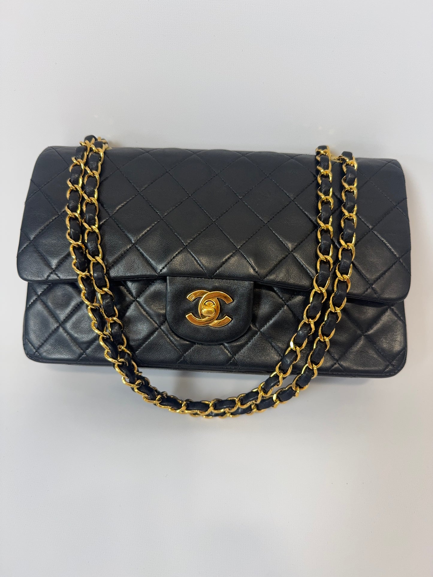 Chanel Quilted Lambskin Classic Double Flap - Vintage / Black