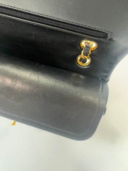 Chanel Quilted Lambskin Classic Double Flap - Vintage / Black