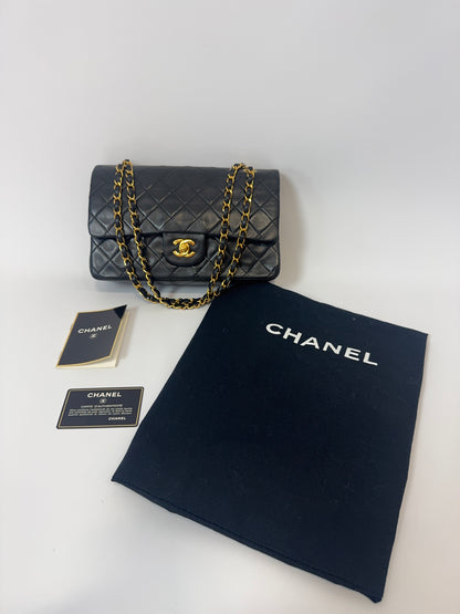 Chanel Quilted Lambskin Classic Double Flap - Vintage / Black