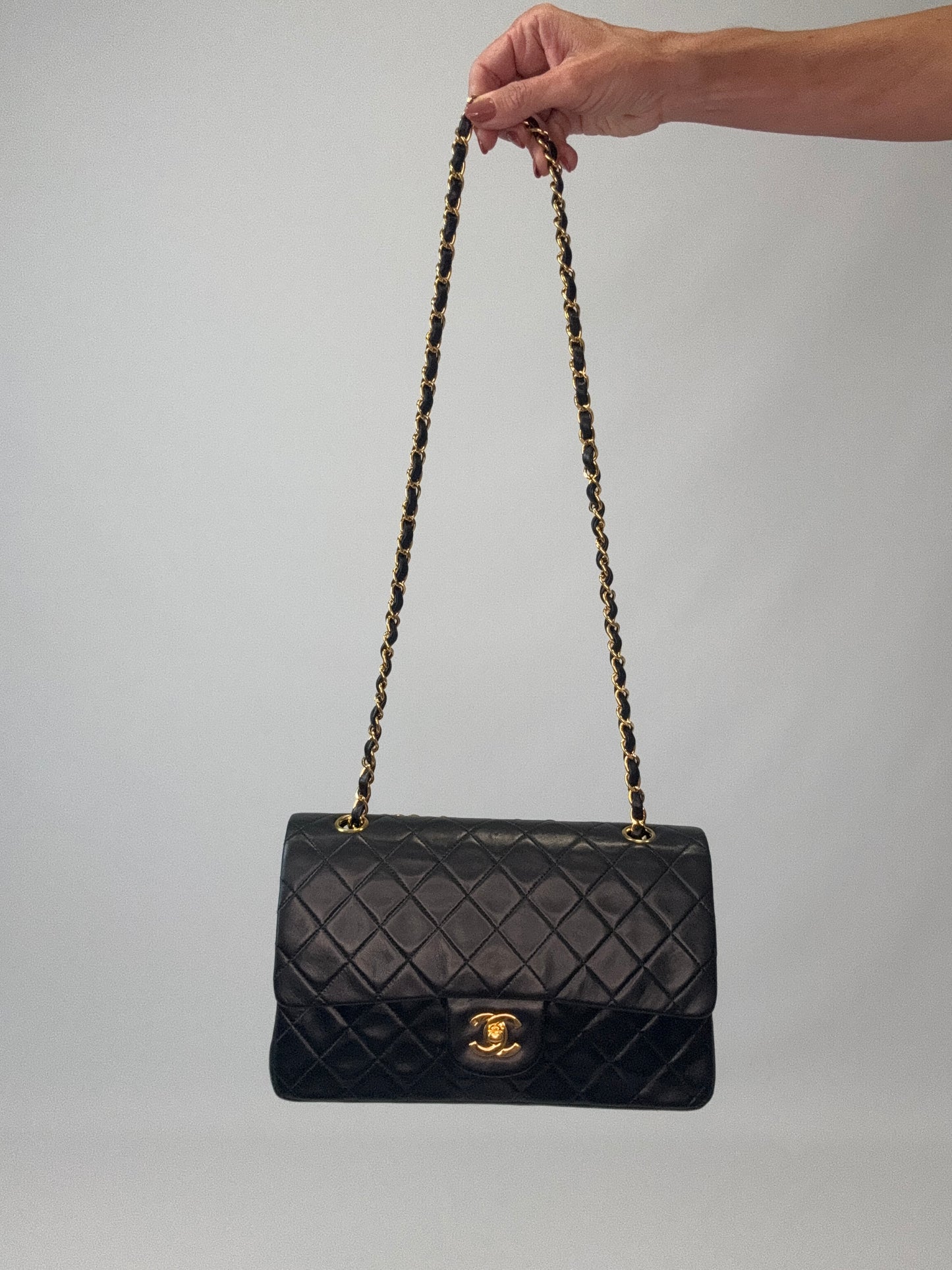 Chanel Quilted Lambskin Classic Double Flap - Vintage / Black