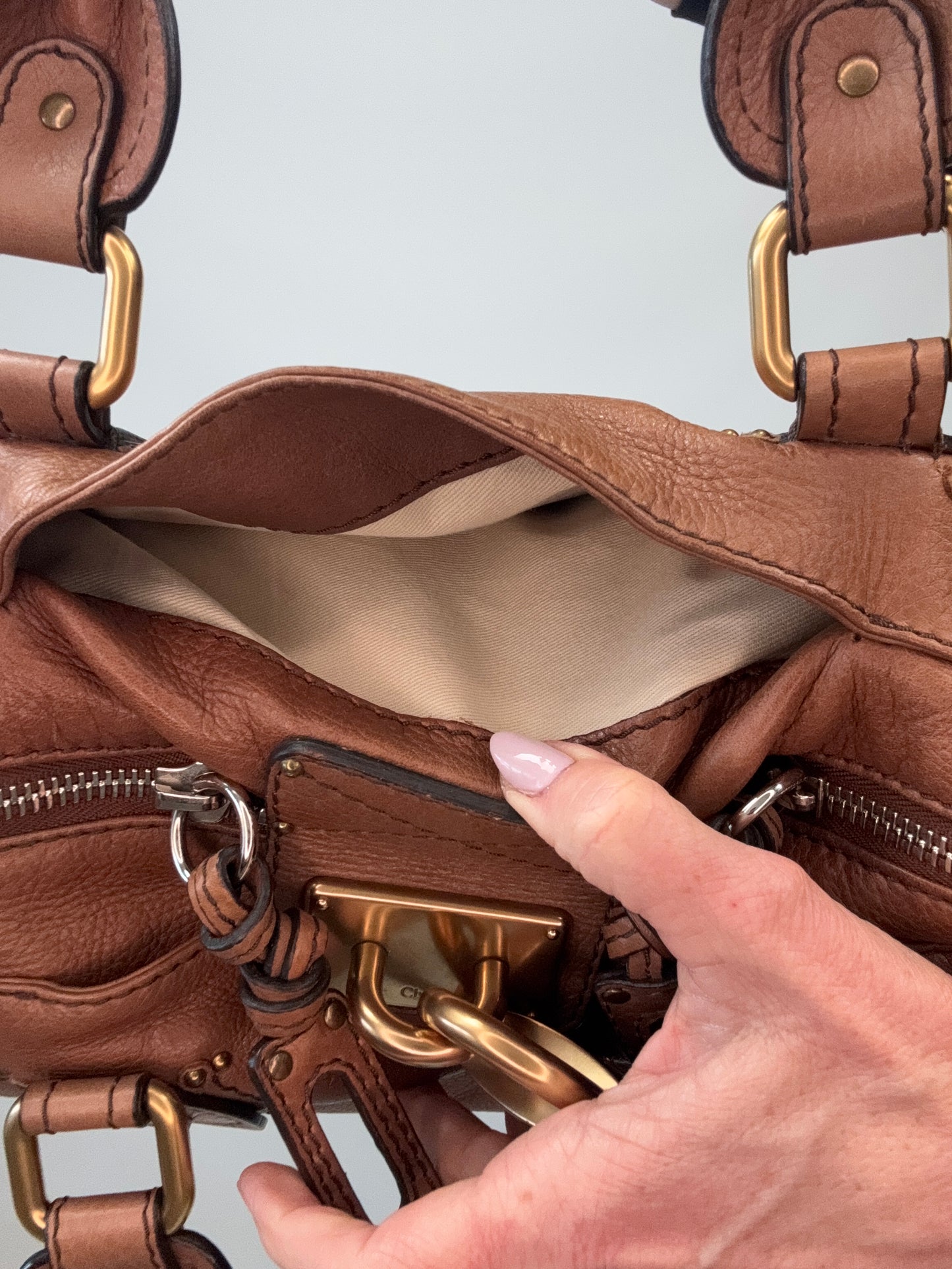 Chloé Paddington Shoulder Bag Brown interior of outer pocket