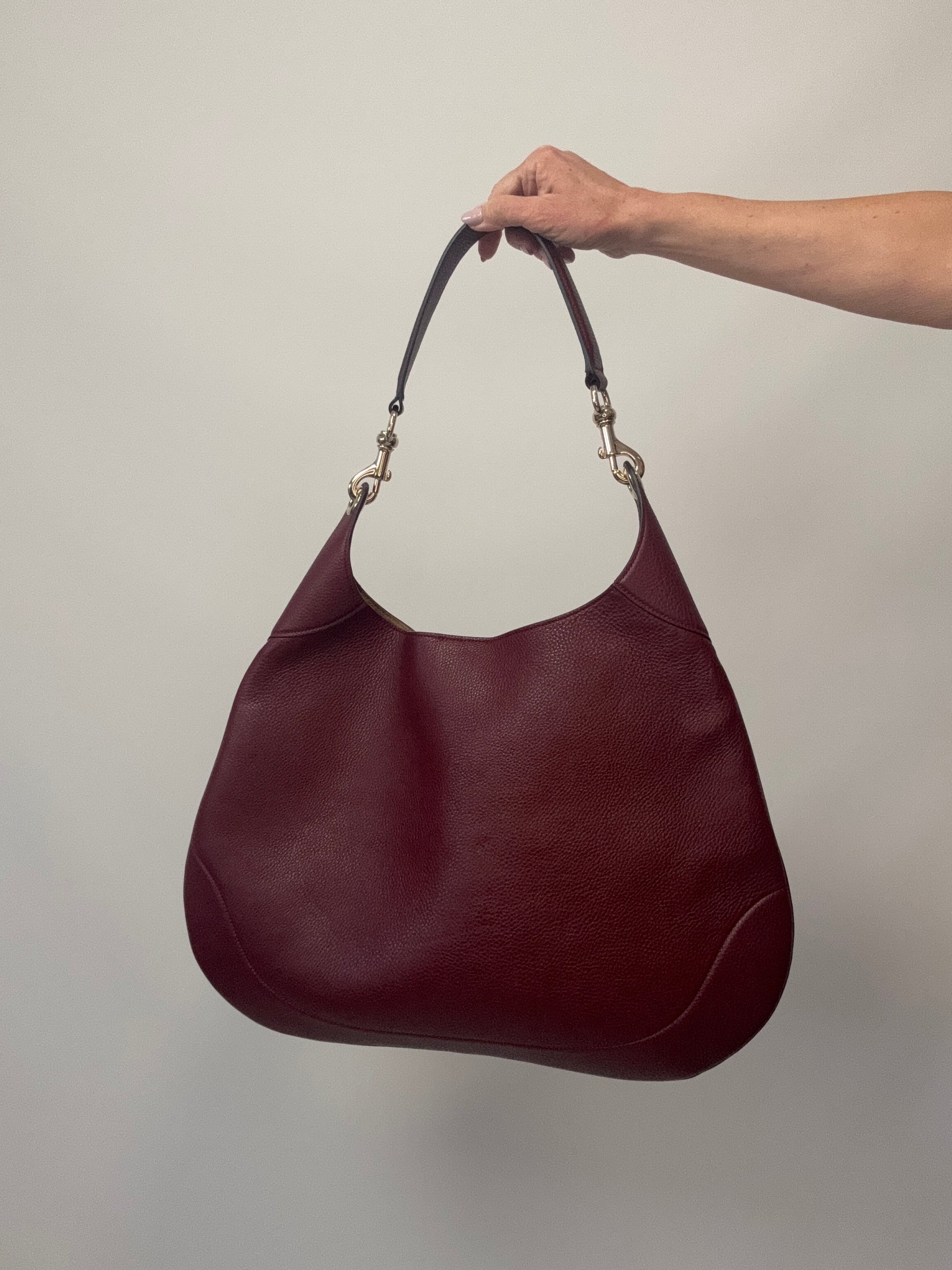 Gucci B Large Hobo Bag back of handbag