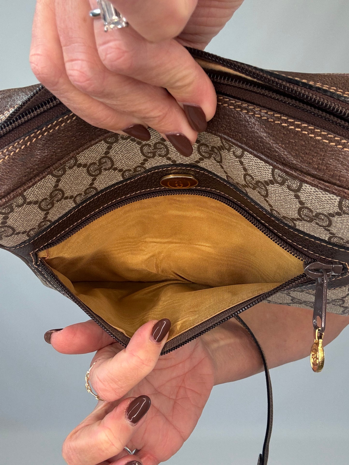 Gucci GG Supreme Monogram Canvas Ophidia Crossbody Bag - Vintage