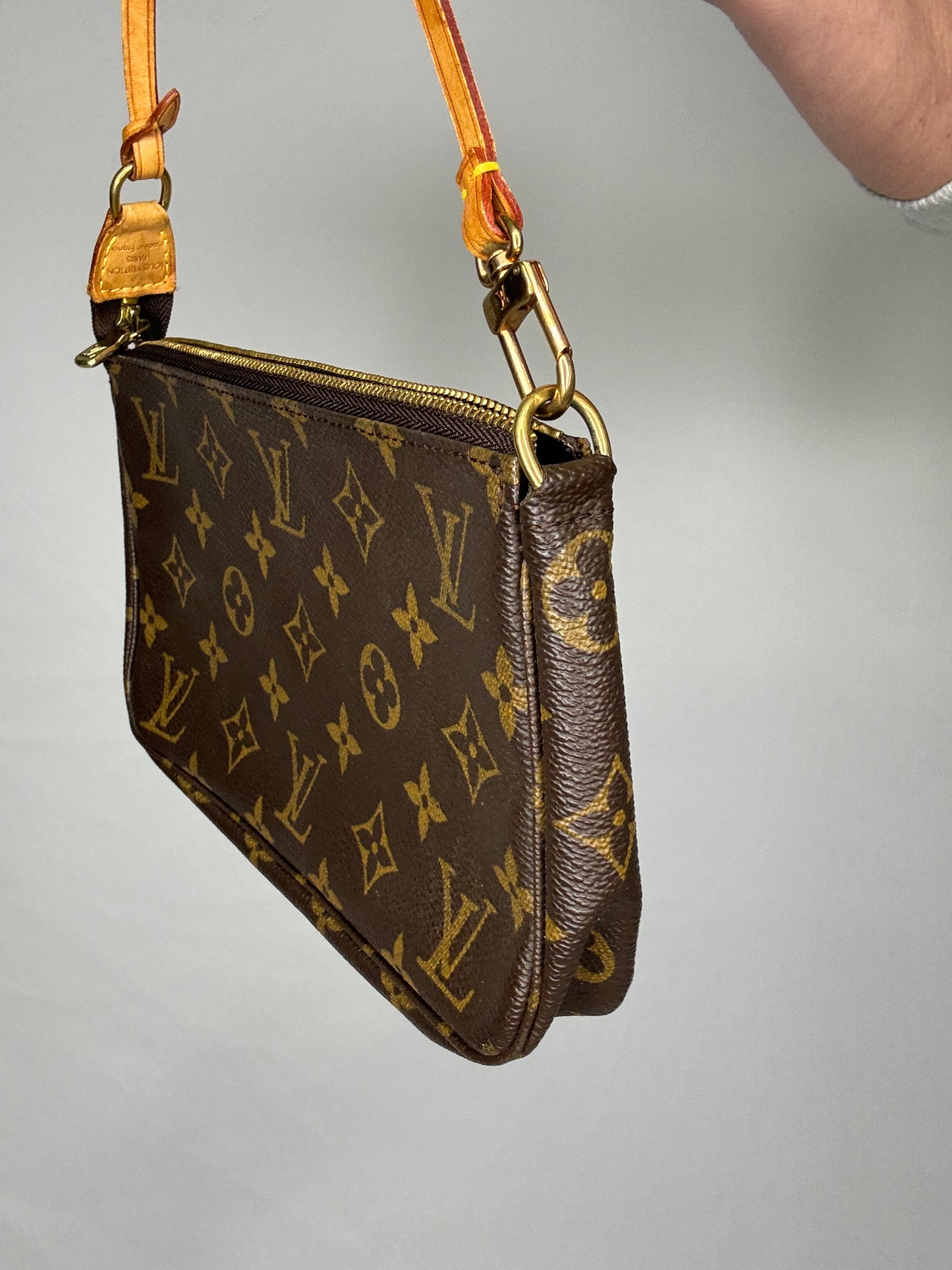 Louis Vuitton Pochette Accessories Monogram