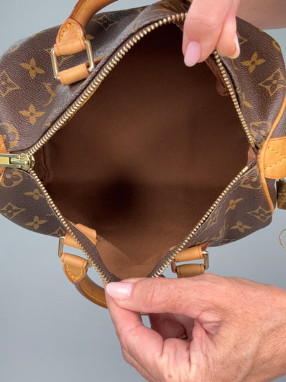 Louis Vuitton Speedy 25 Monogram