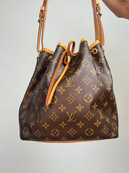 Louis Vuitton Vintage Monogram Petit Noé Bucket Bag
