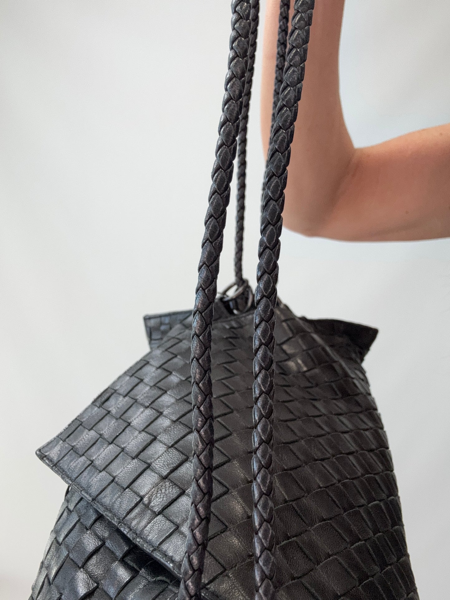 Bottega Veneta Intrecciato East West Shoulder Bag -Black