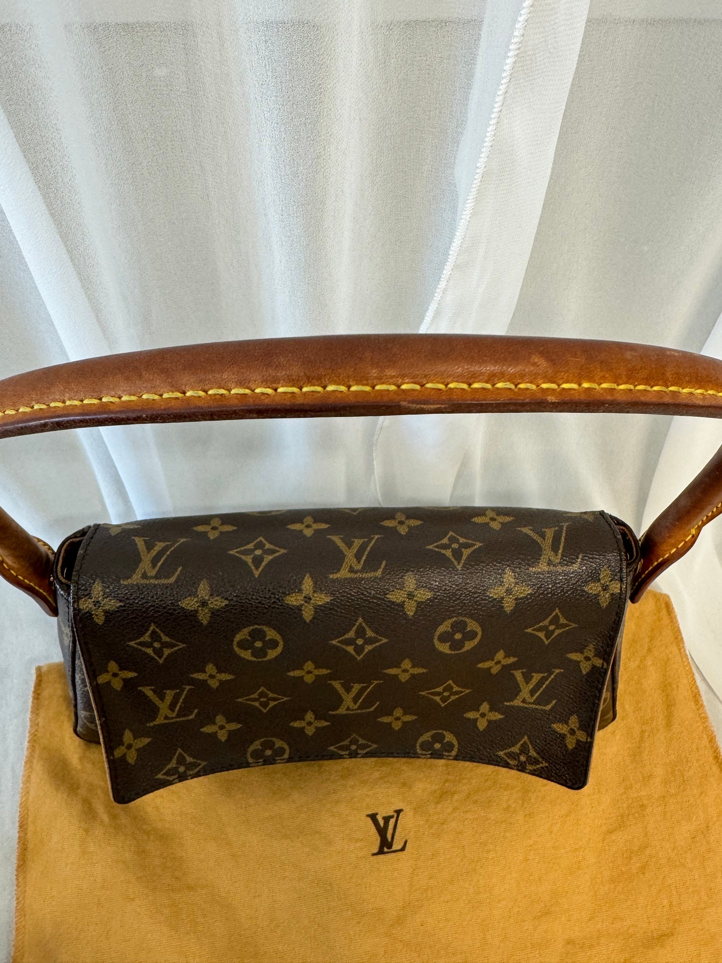 Louis Vuitton Small Loopy Vintage