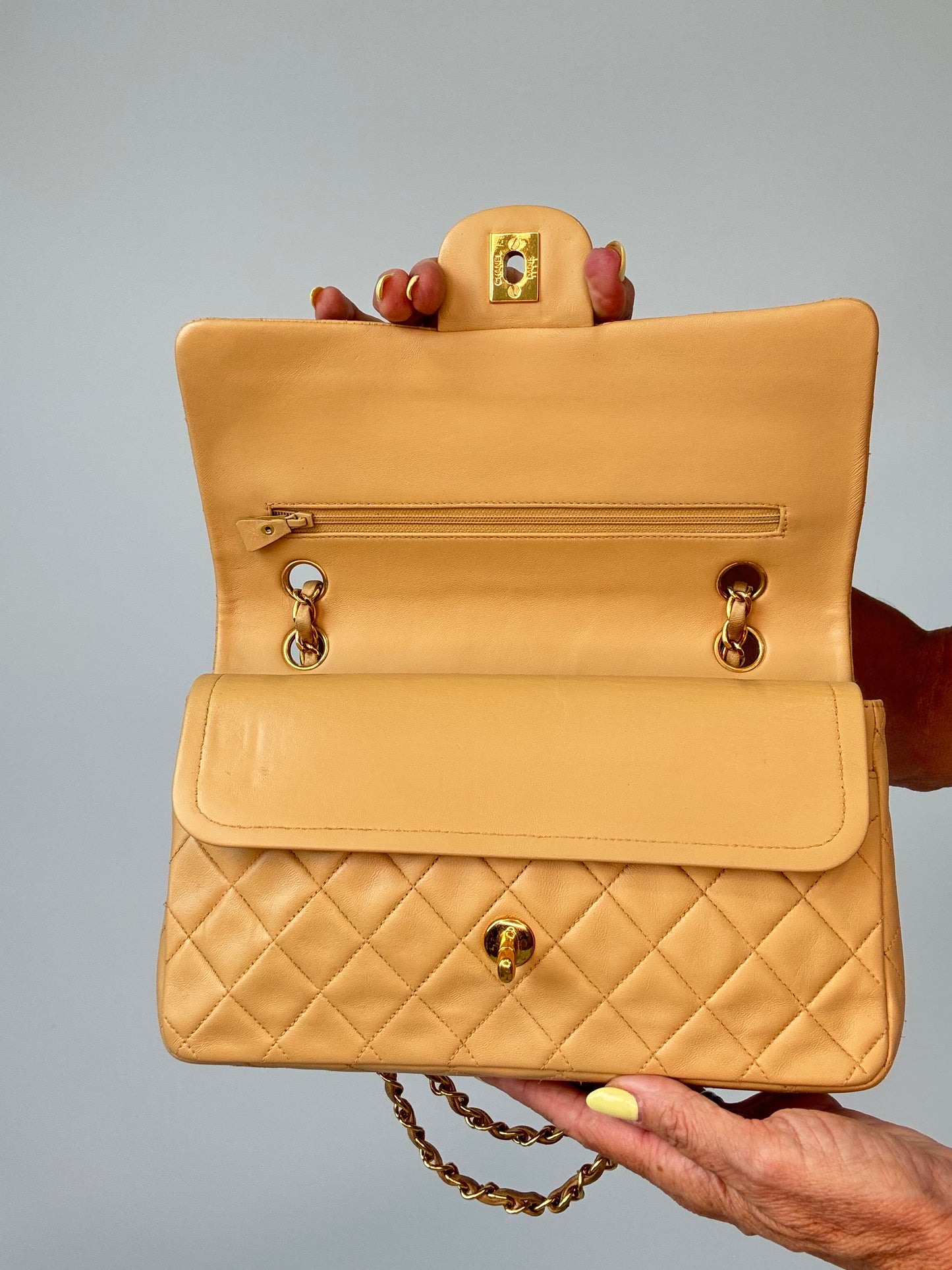 Chanel Vintage  Medium Double Flap Biege